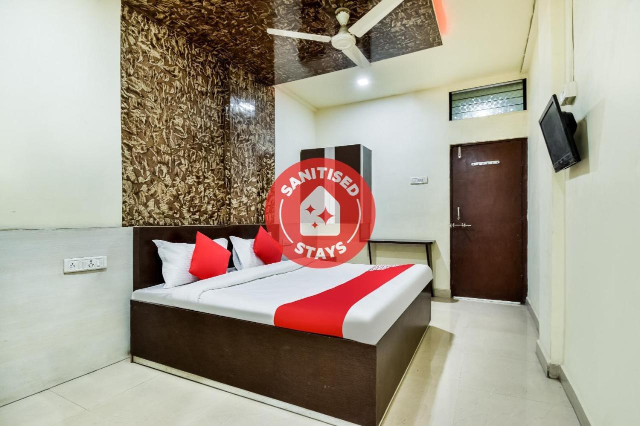 Hotel O Aryan Khāmgaon Exterior foto